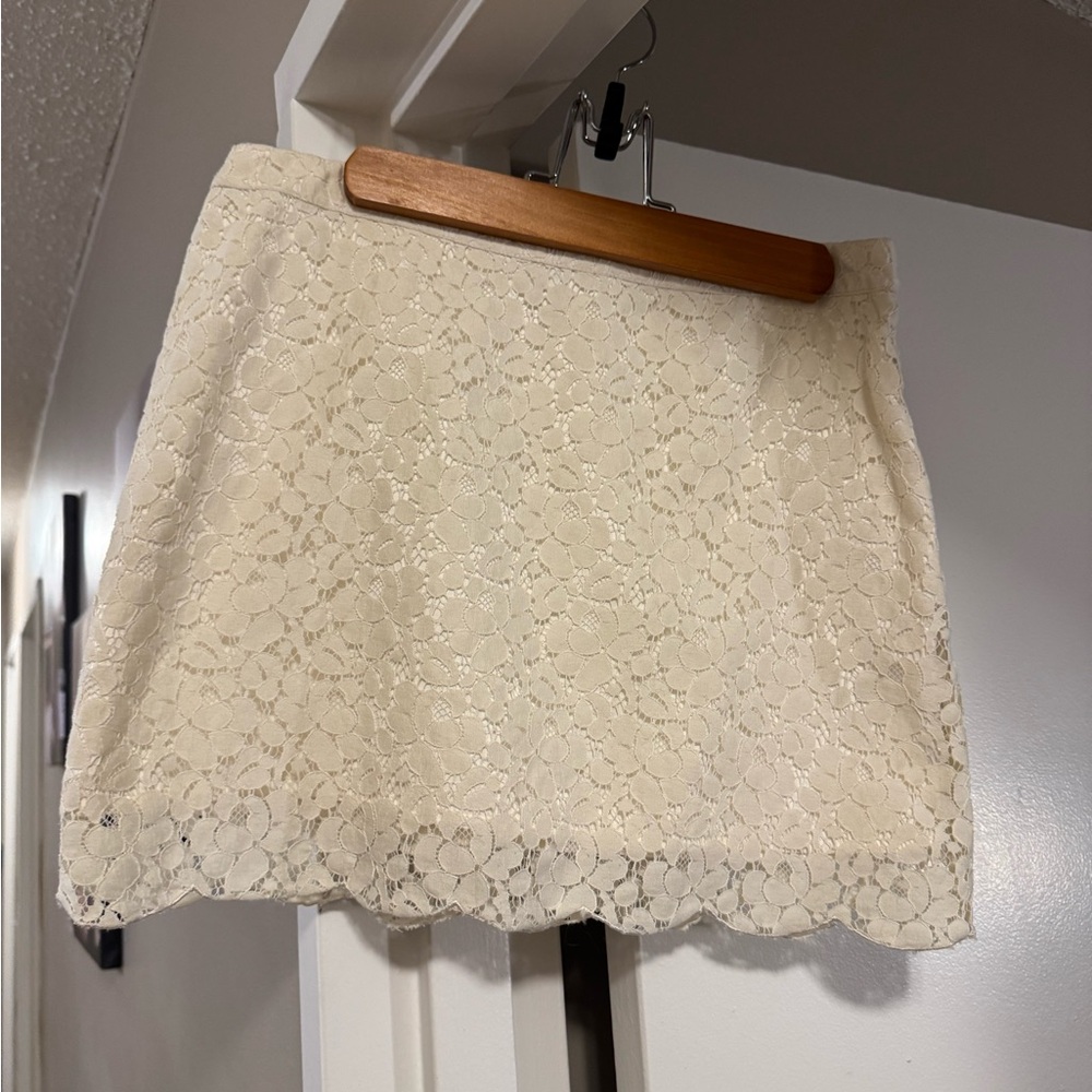 Talula Cream lace Mini Skirt size 4